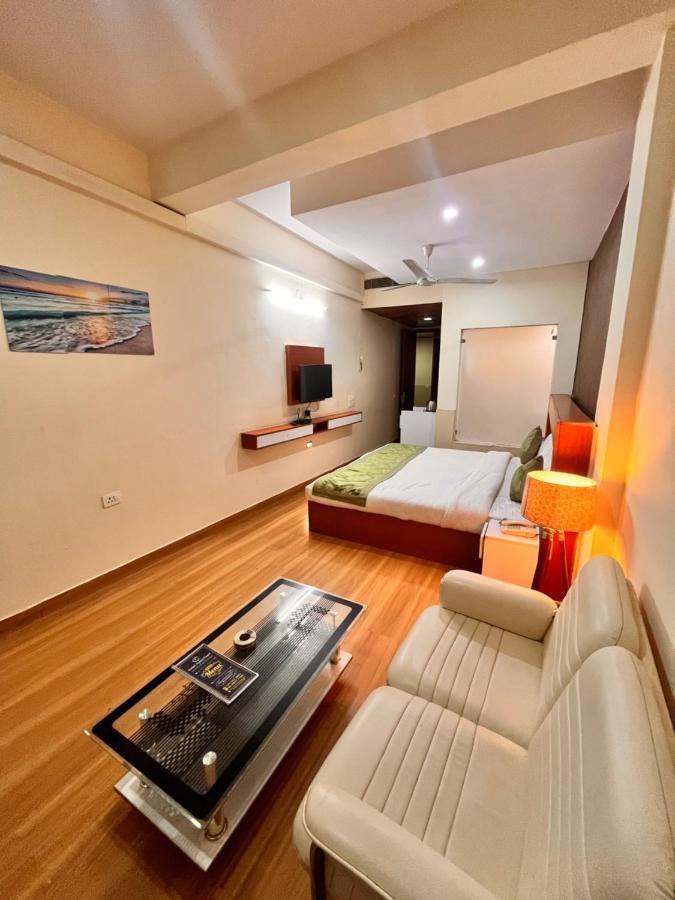 Oyster Pearl I Near Medanta Hospital I Sec-39 I Gurgaon Hotel Exterior photo