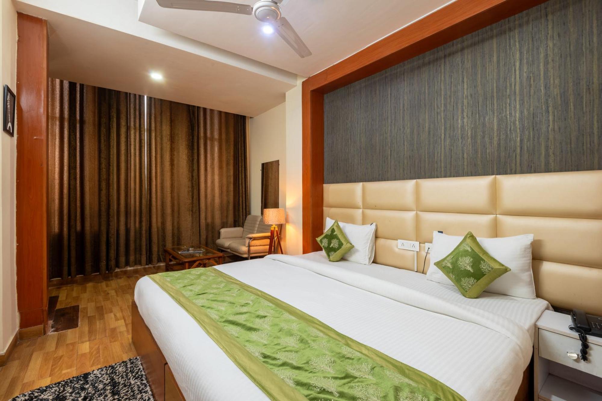 Oyster Pearl I Near Medanta Hospital I Sec-39 I Gurgaon Hotel Exterior photo